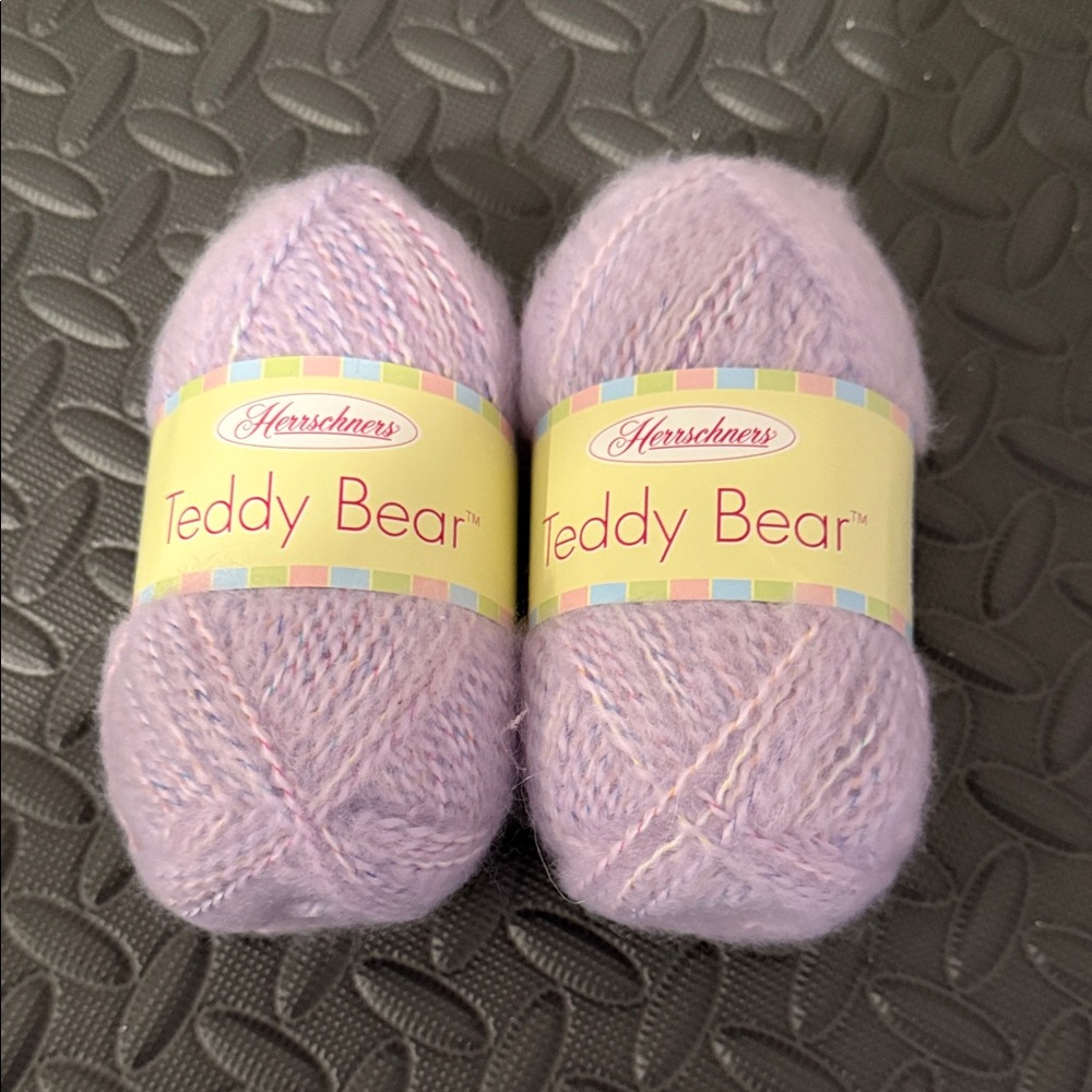 Herrschners Teddy Bear Yarn in Soft Lavender